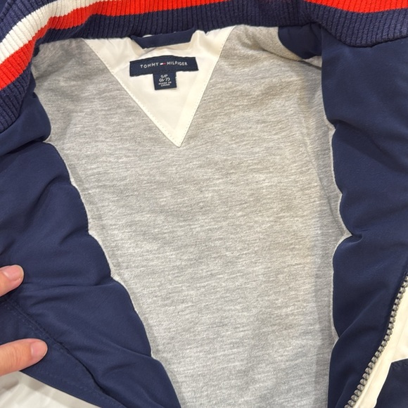 Tommy Hilfiger kid's winter jacket size S(6-7) - Picture 6 of 9